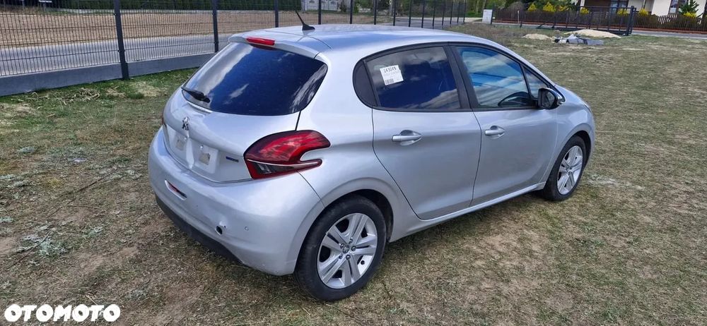Peugeot 208 PureTech 82 Start & Stop Allure - 3