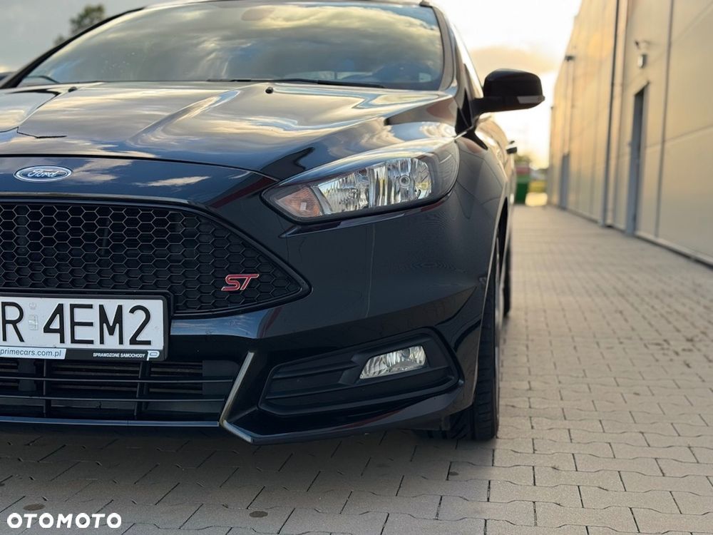 Ford Focus 2.0 TDCi ST - 25