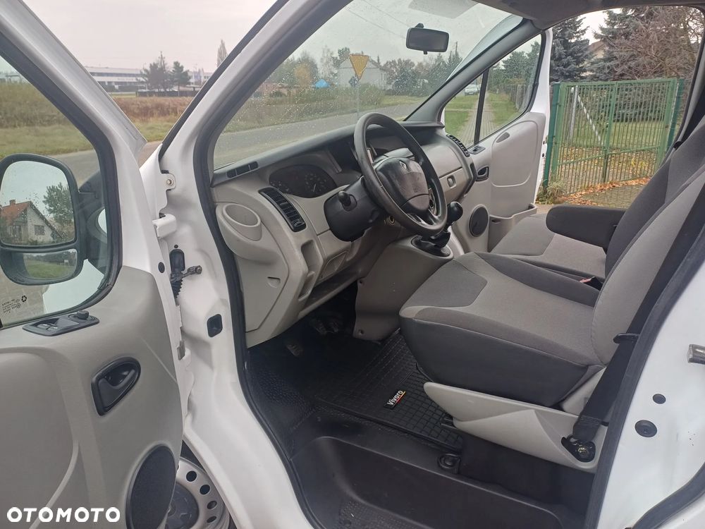 Renault Trafic - 14