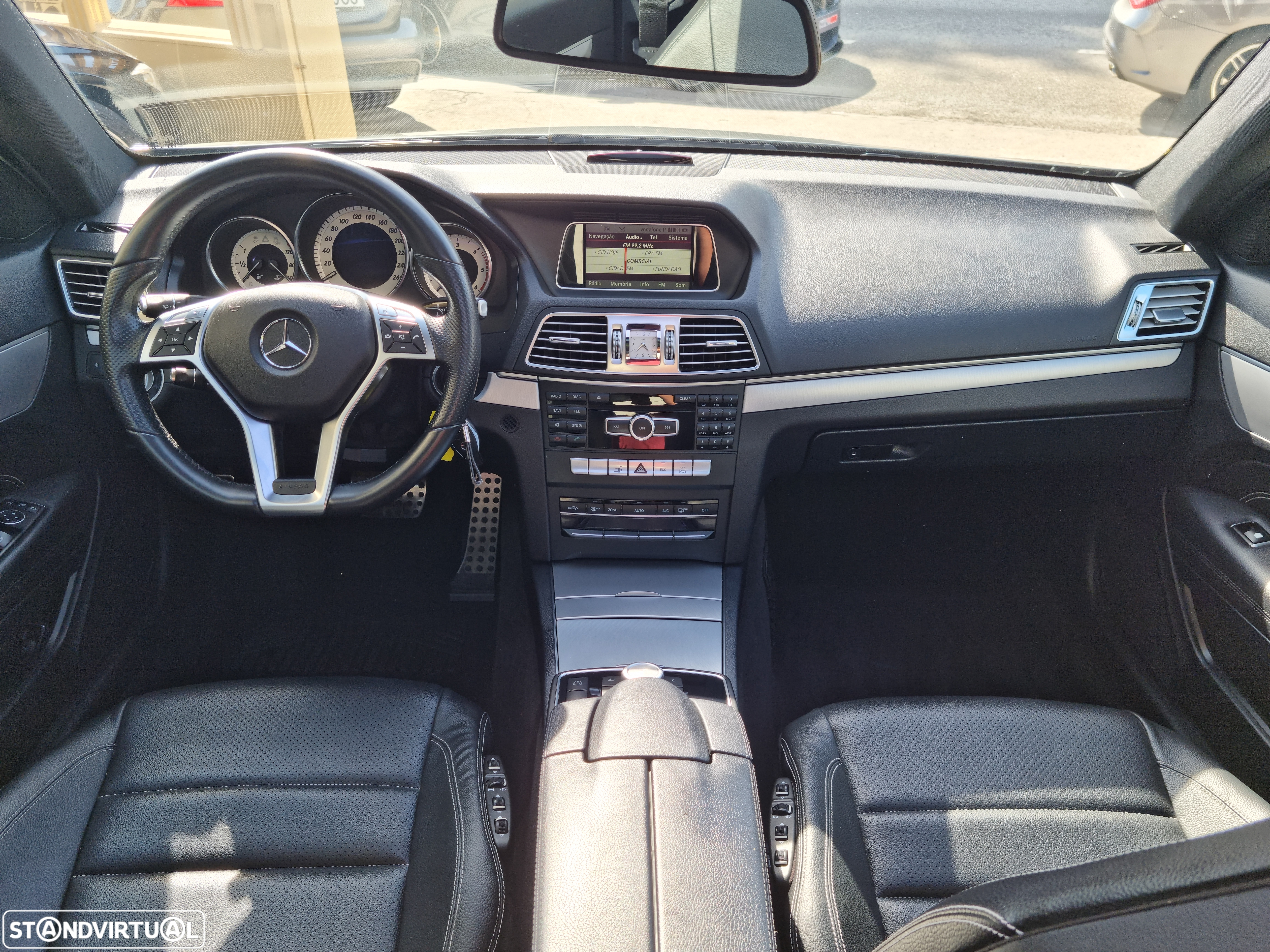 Mercedes-Benz E 220 CDI DPF Coupe BlueEFFICIENCY 7G-TRONIC Avantgarde - 24