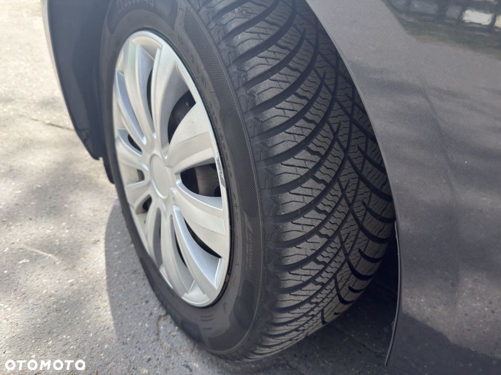 Ford Mondeo 2.0 Ghia - 16