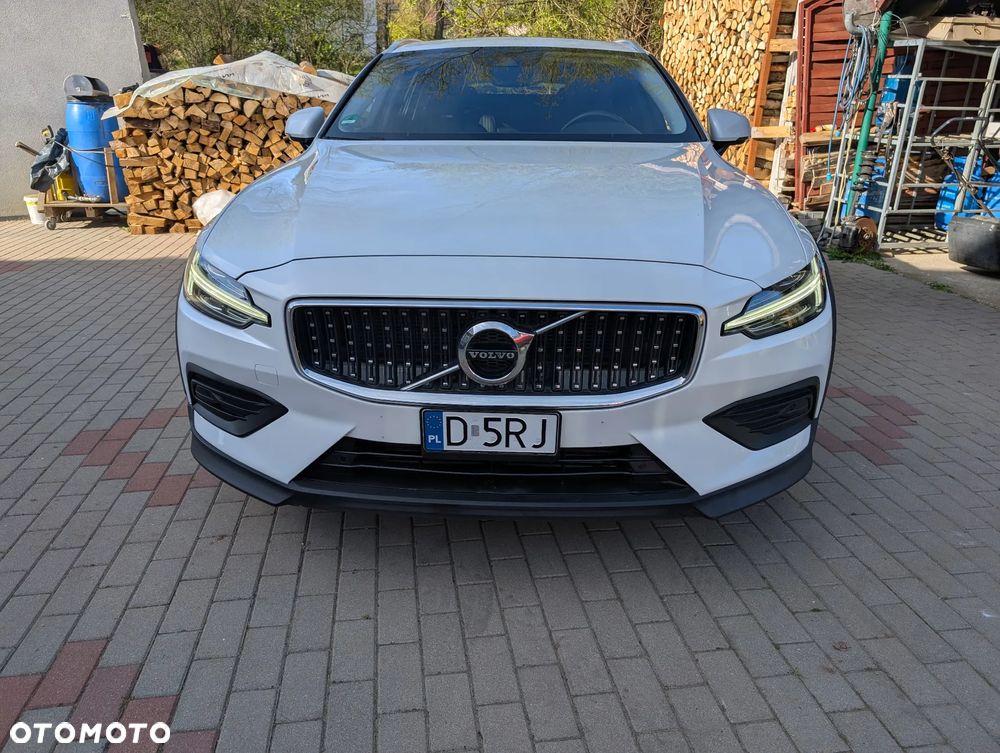 Volvo V60 T5 AWD Momentum - 1
