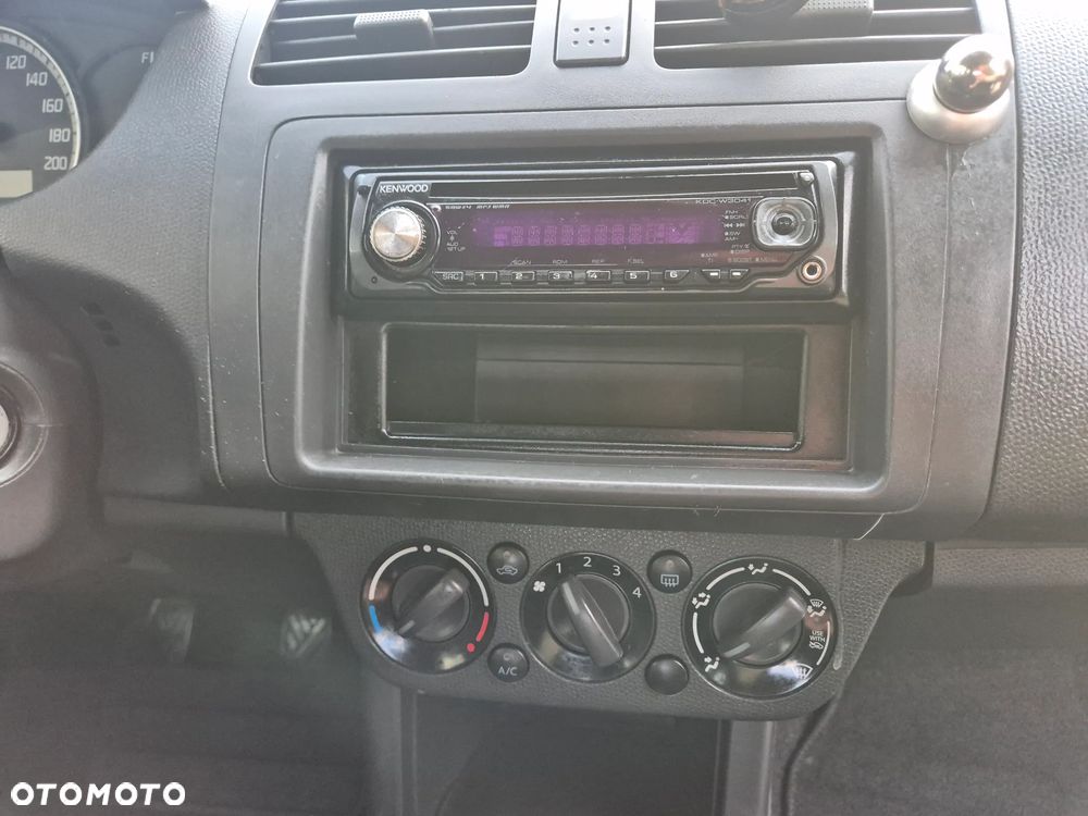 Suzuki Swift - 12