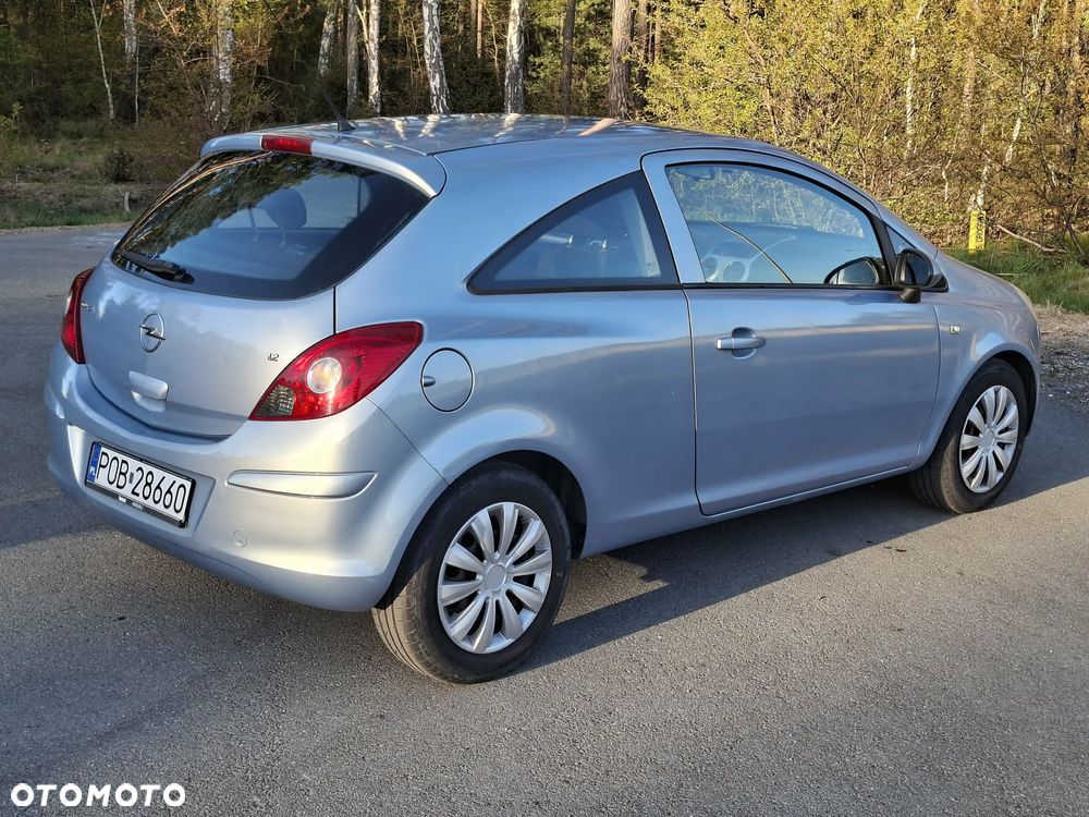 Opel Corsa 1.2 16V Essentia - 3