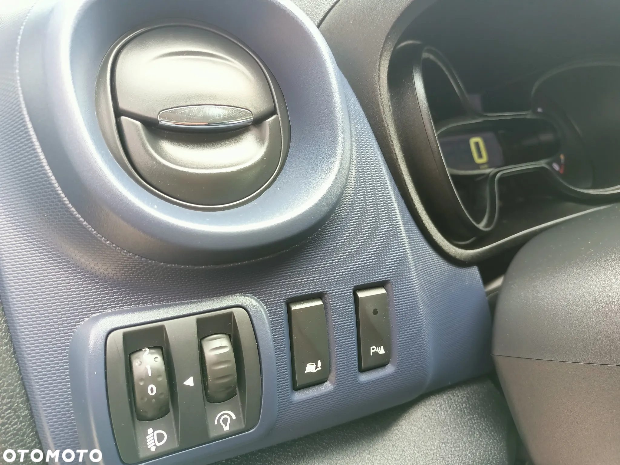 Opel VIVARO 5-cio OSOBOWY LONG - 25
