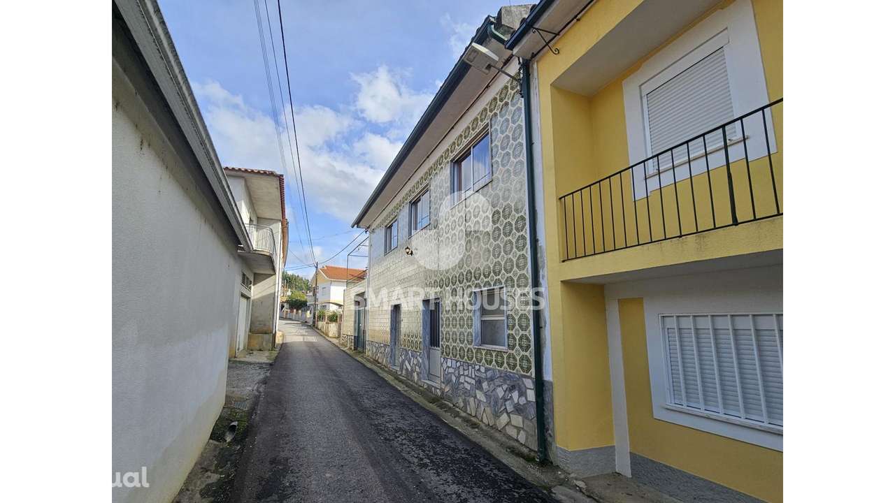 Moradia T4 Paradela c/ anexo e terreno - Grande imagem: 2/50