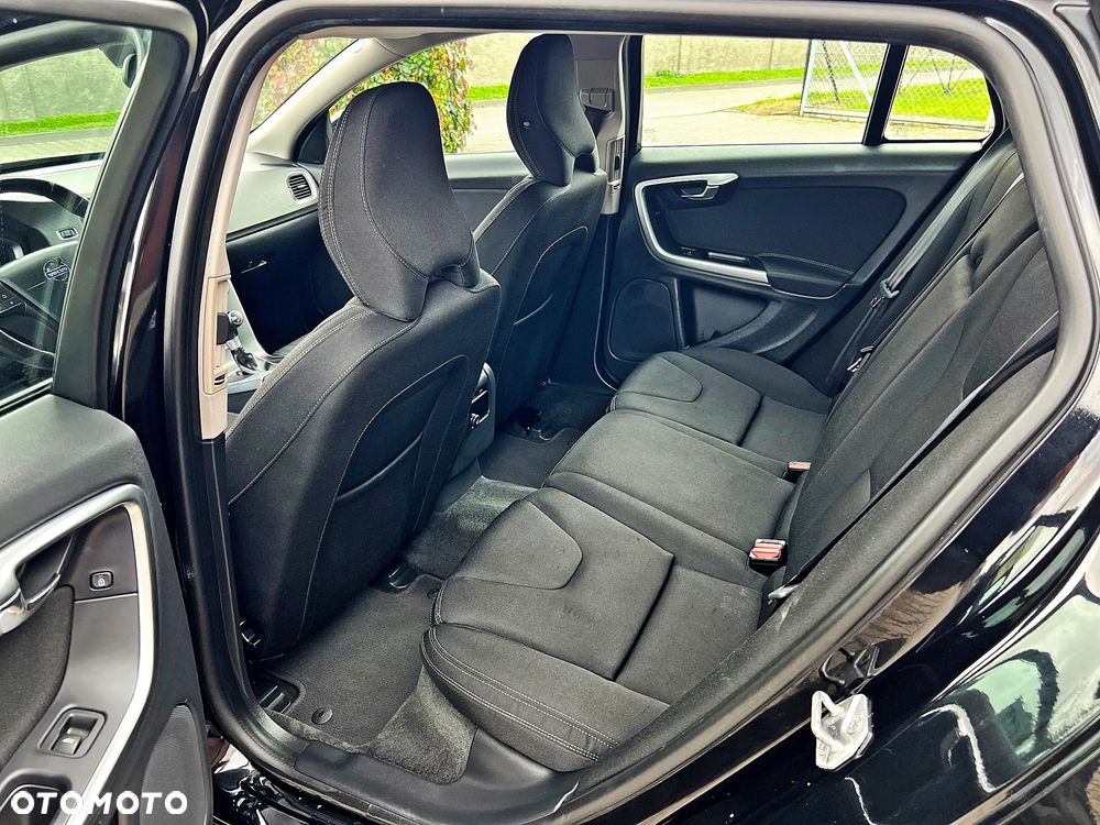 Volvo V60 D3 Business Edition - 16