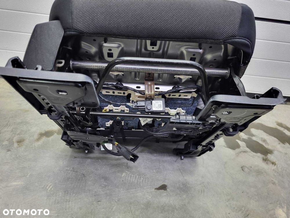 Fotel pasażera Ford Mustang gen VI cabrio 2015, 2016, 2017 Nr. 46 - 11