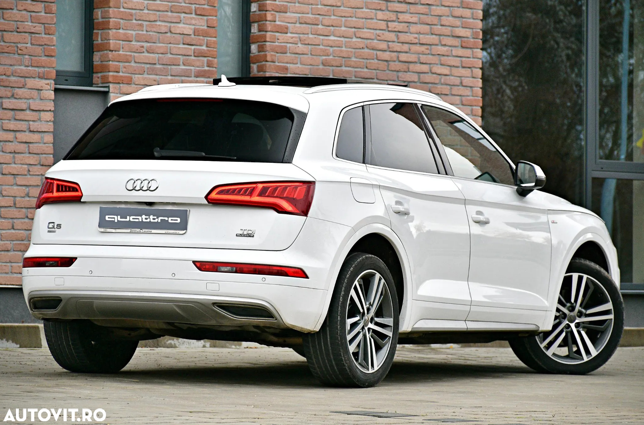 Audi Q5 2.0 40 TDI quattro S tronic Sport - 6