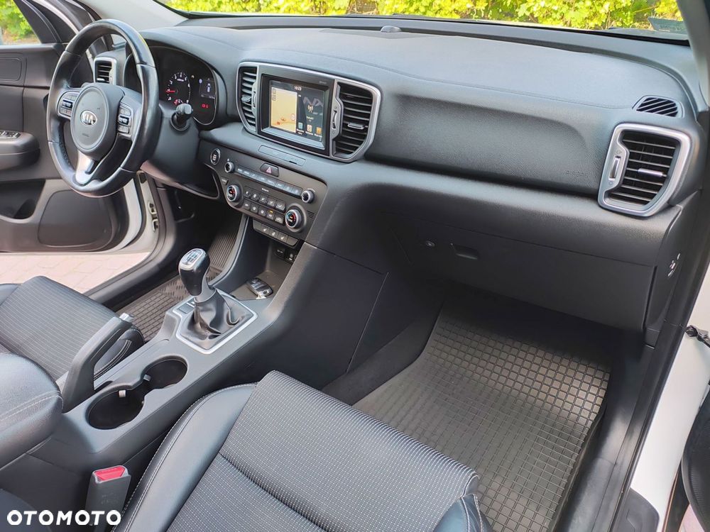 Kia Sportage 1.6 T-GDI Business Line 4WD - 19