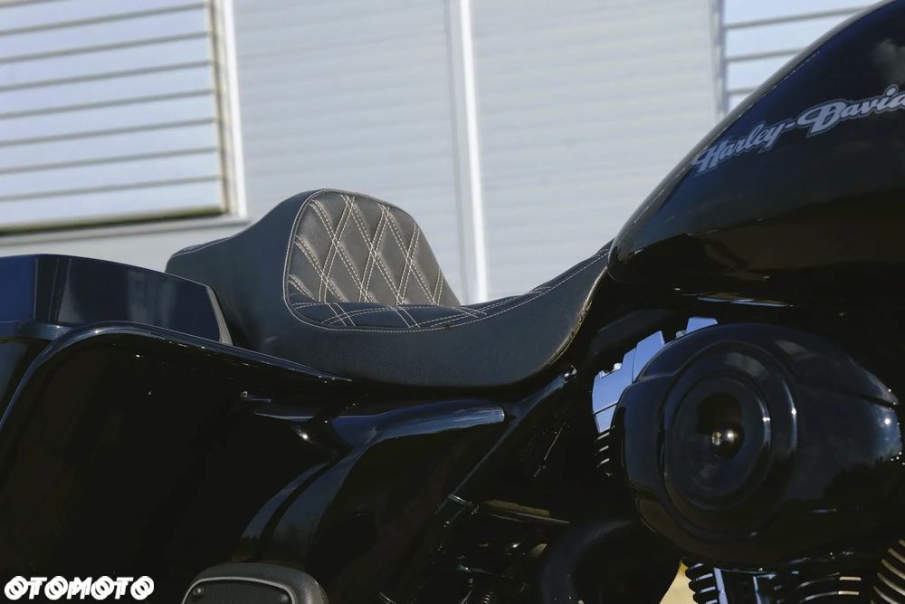Harley-Davidson Touring Road King - 13