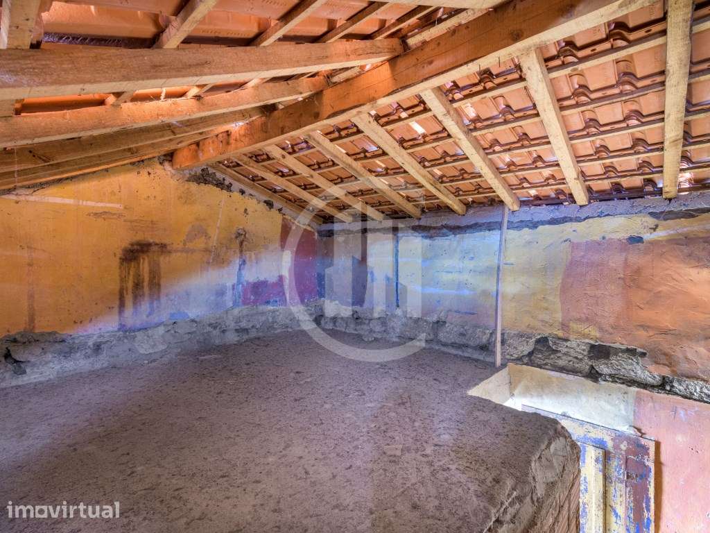 Investimento com potencial na Vila do Carvalho | Covilhã - Grande imagem: 3/9