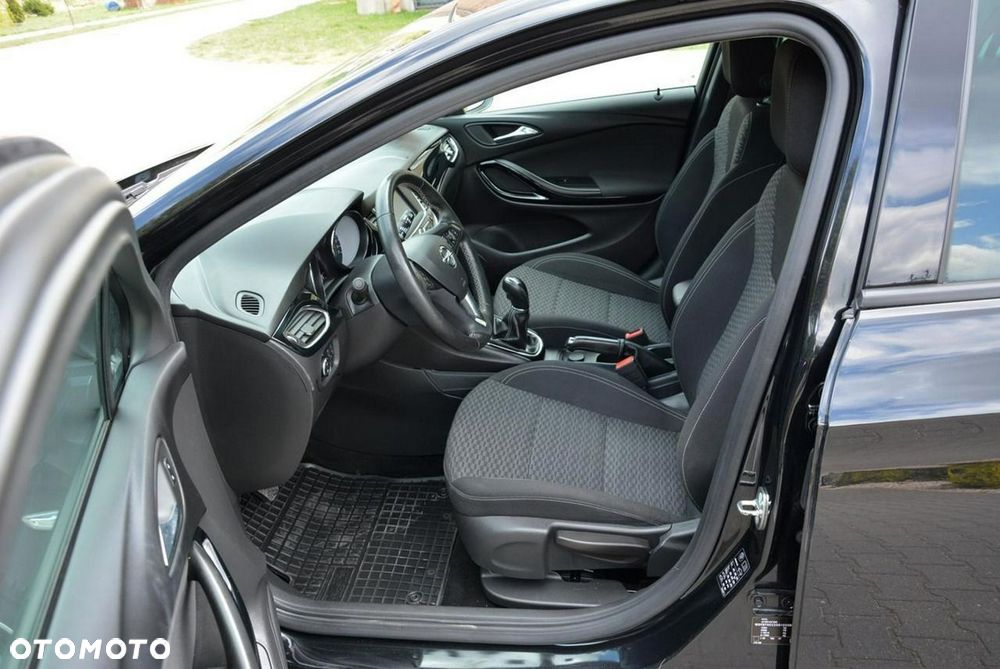 Opel Astra 1.4 T Dynamic - 23