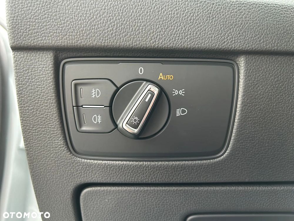 Volkswagen Passat Variant 1.5 TSI EVO Business DSG - 21