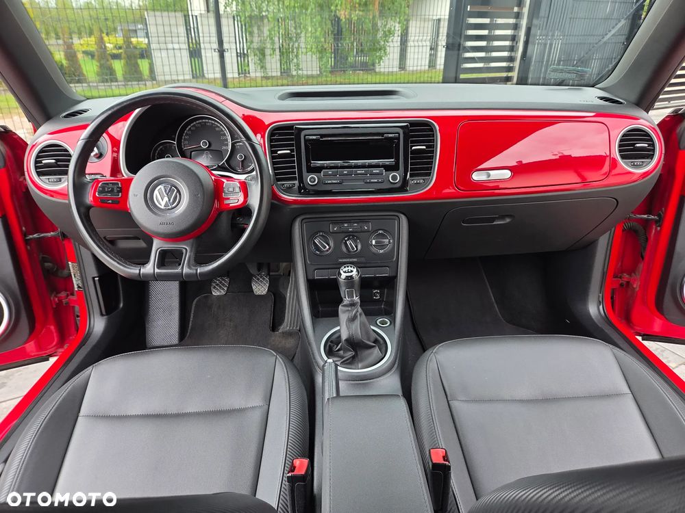 Volkswagen New Beetle - 33