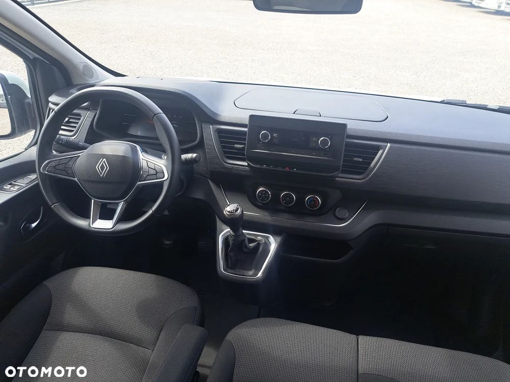 Renault Trafic - 12