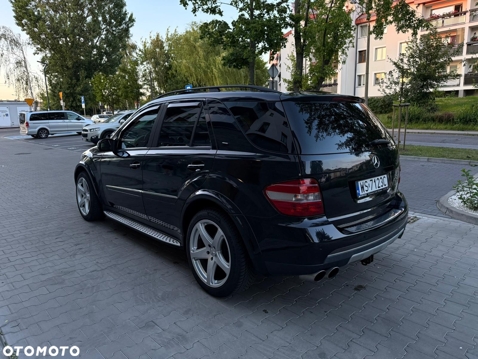 Mercedes-Benz ML 500 4-Matic - 11