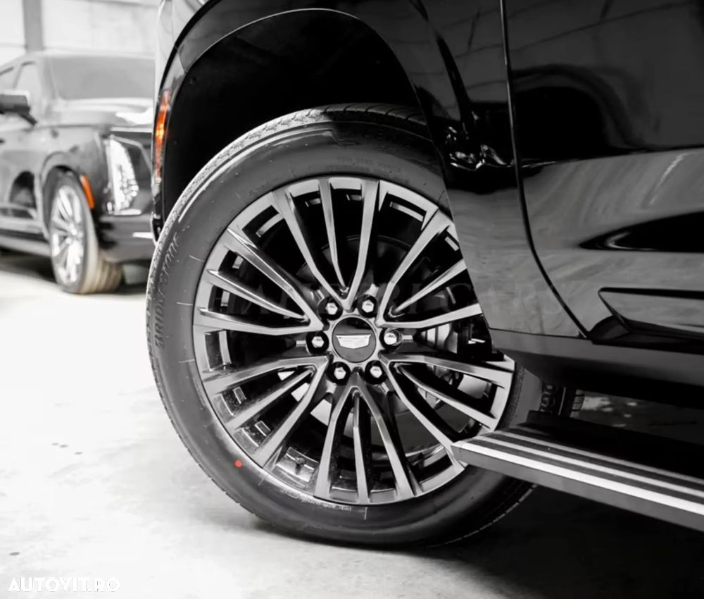 Cadillac Escalade - 17