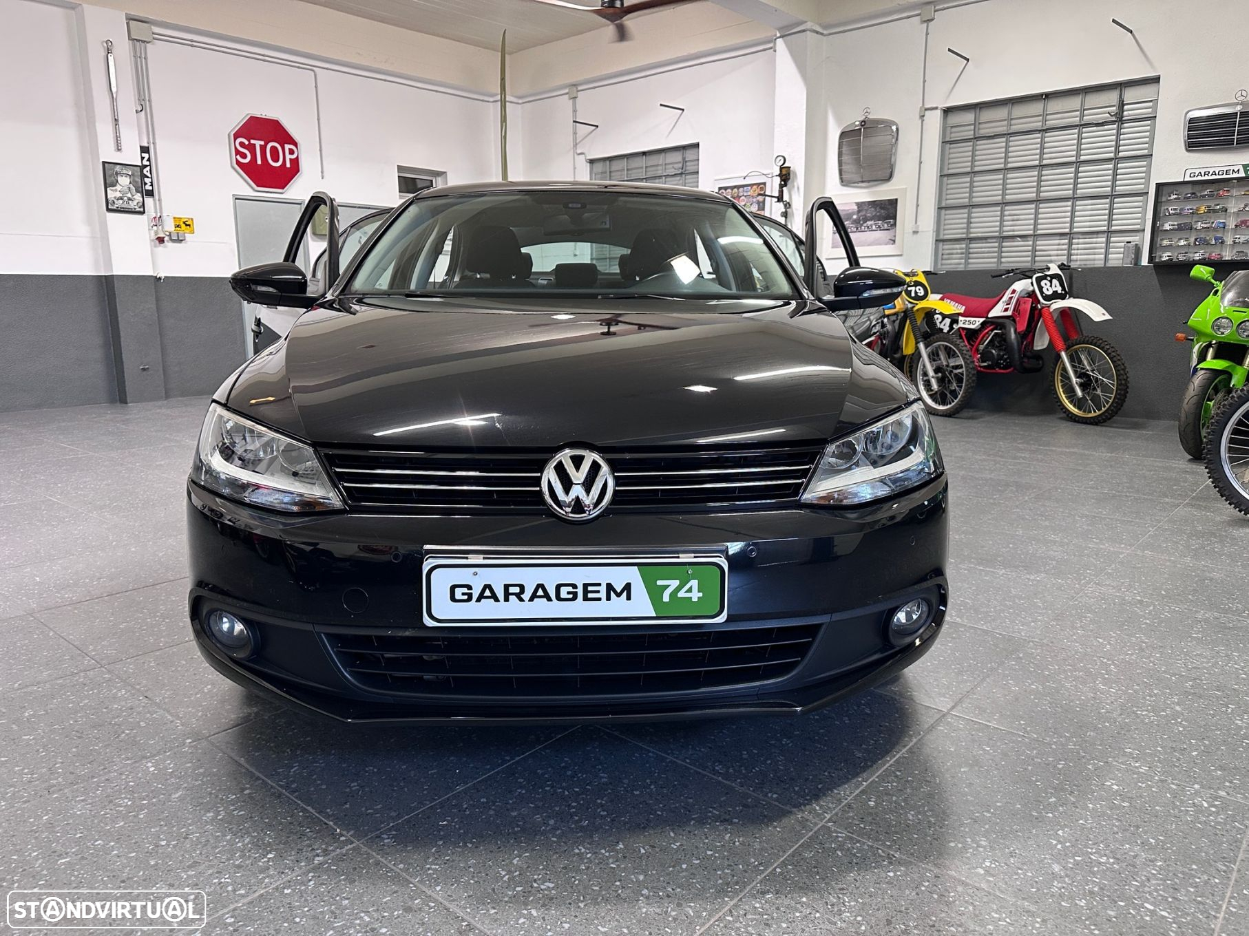 VW Jetta 1.6 TDi Confortline - 27