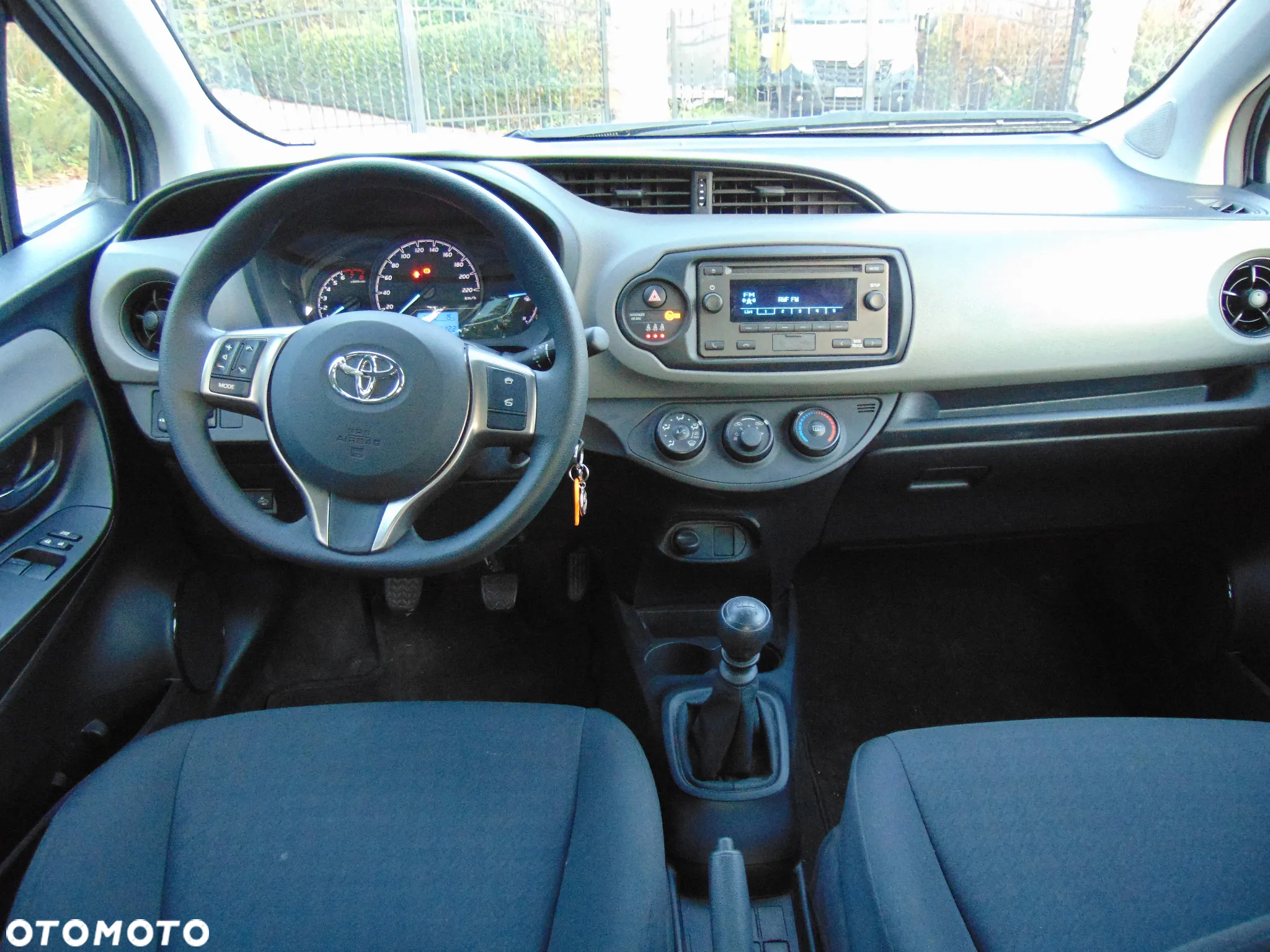 Toyota Yaris 1.5 Premium - 9