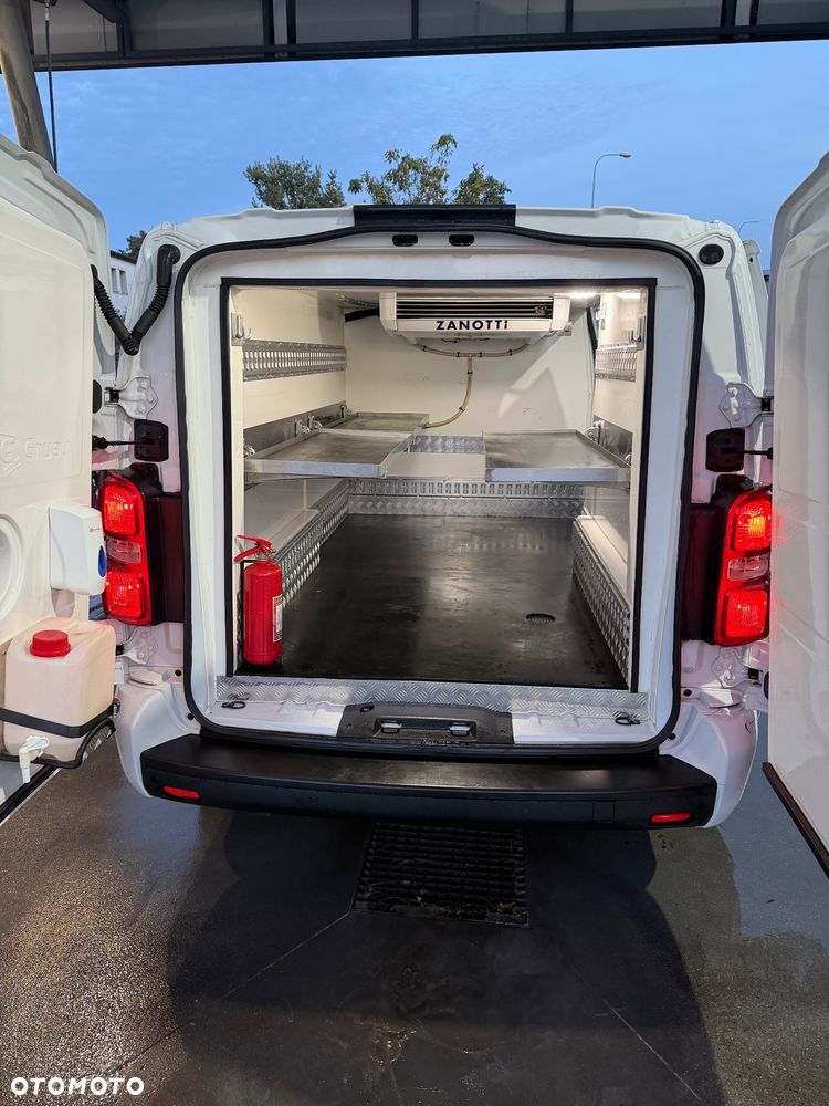 Opel Vivaro - 17