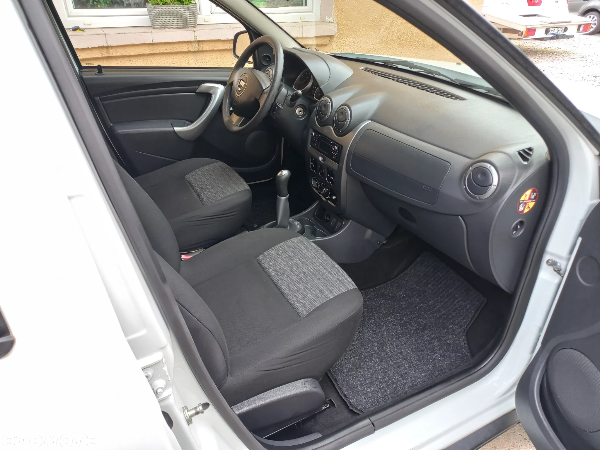 Dacia Duster 1.6 - 15