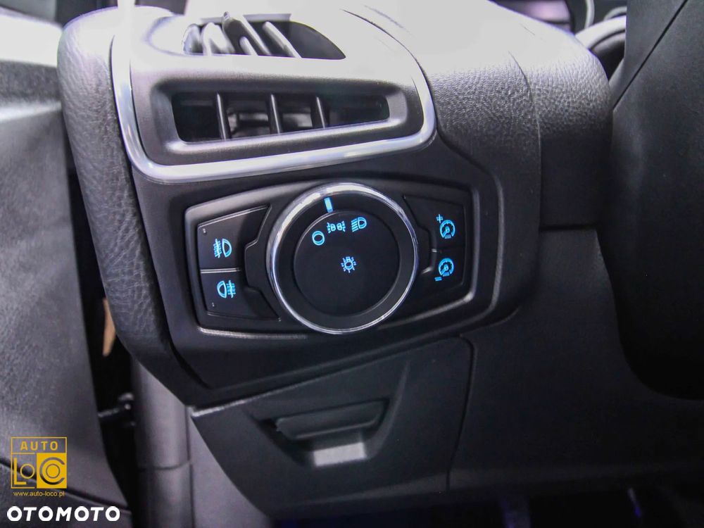 Ford Focus 1.6 EcoBoost Titanium - 27