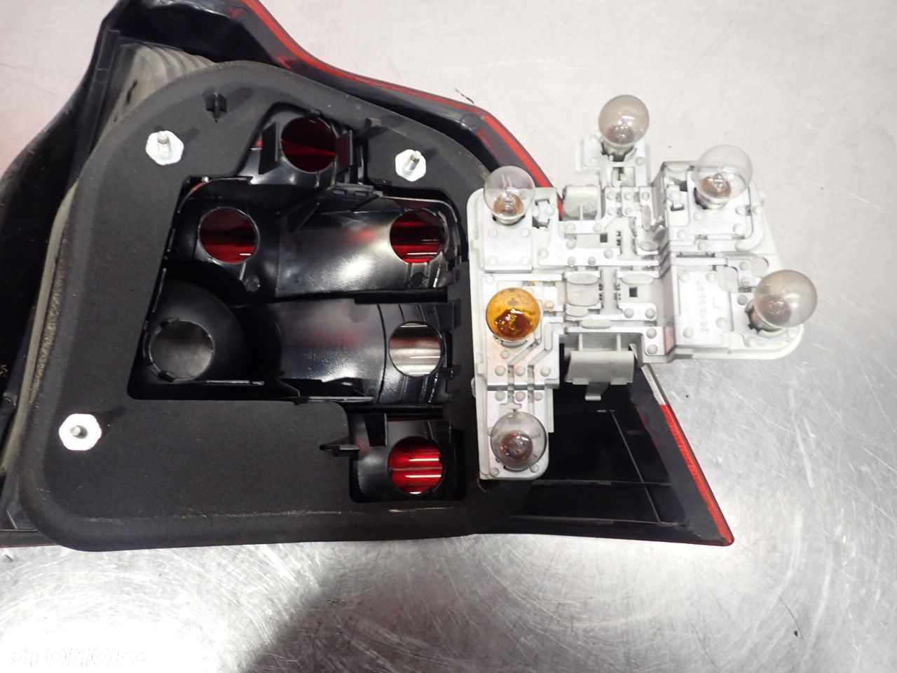 LAMPA LEWA TYLNA VOLVO S40 II - 10
