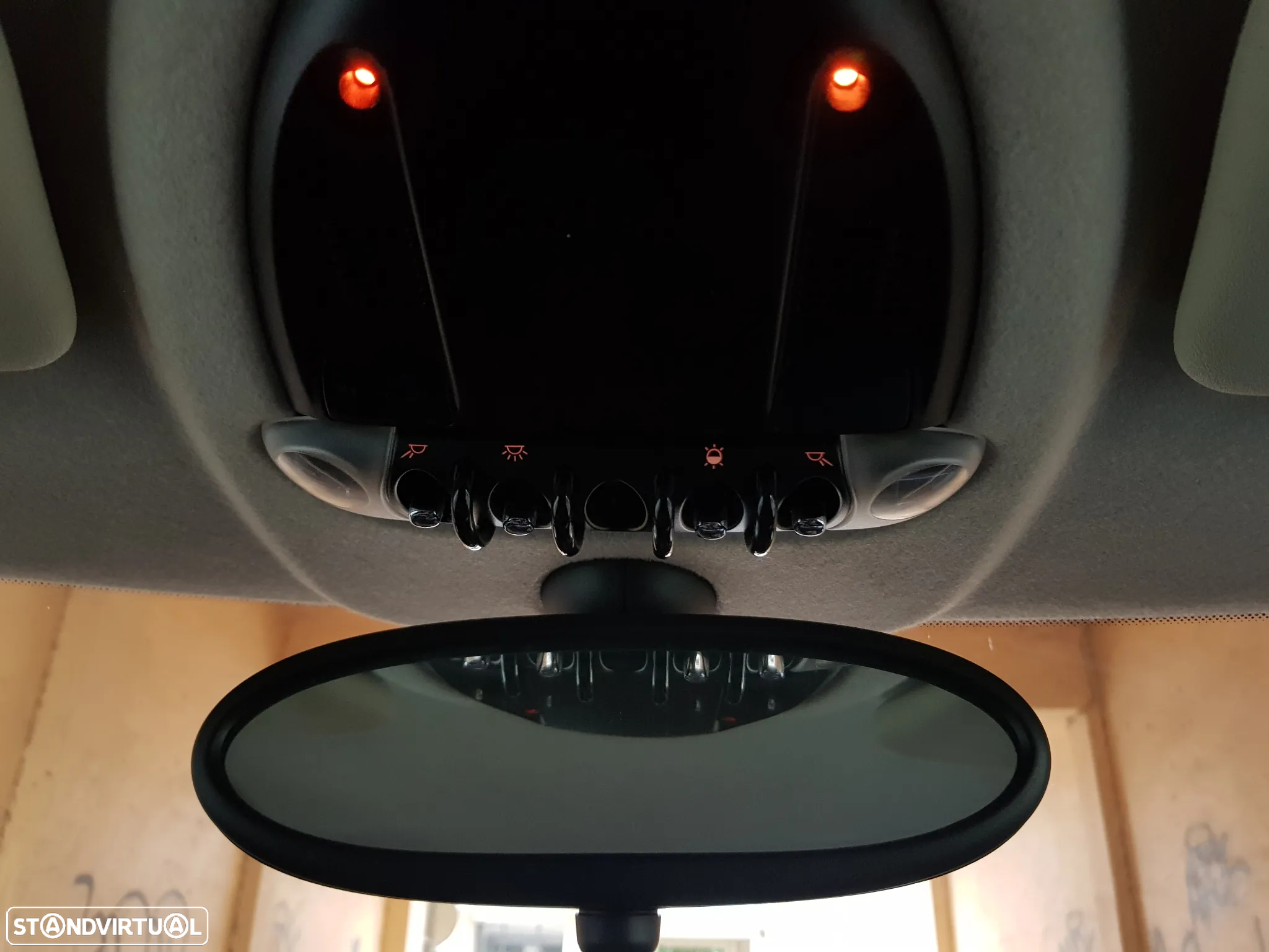 MINI 3 Portas One D - 44