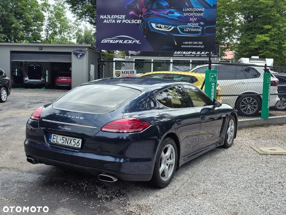 Porsche Panamera 4 PDK Platinum Edition - 12