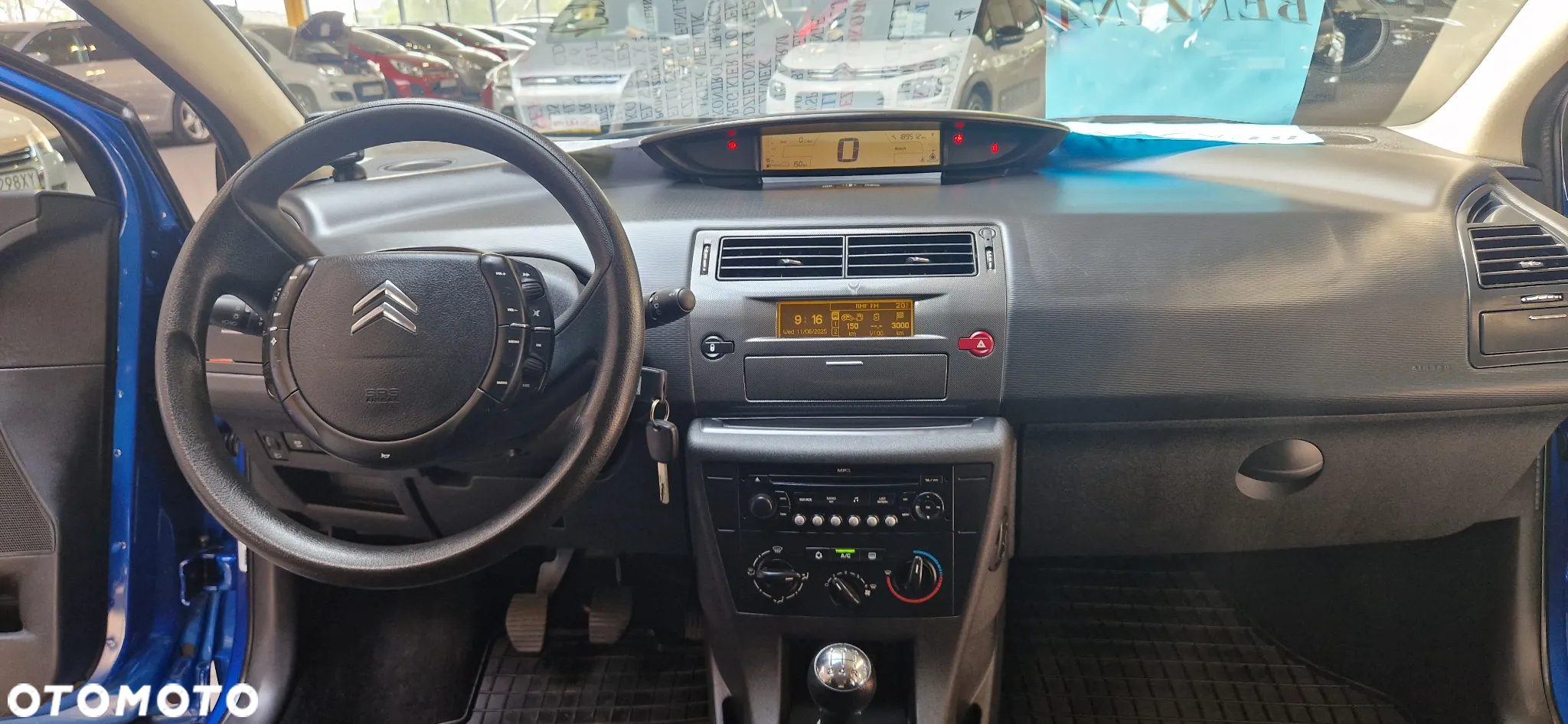 Citroën C4 1.4 16V Style - 12