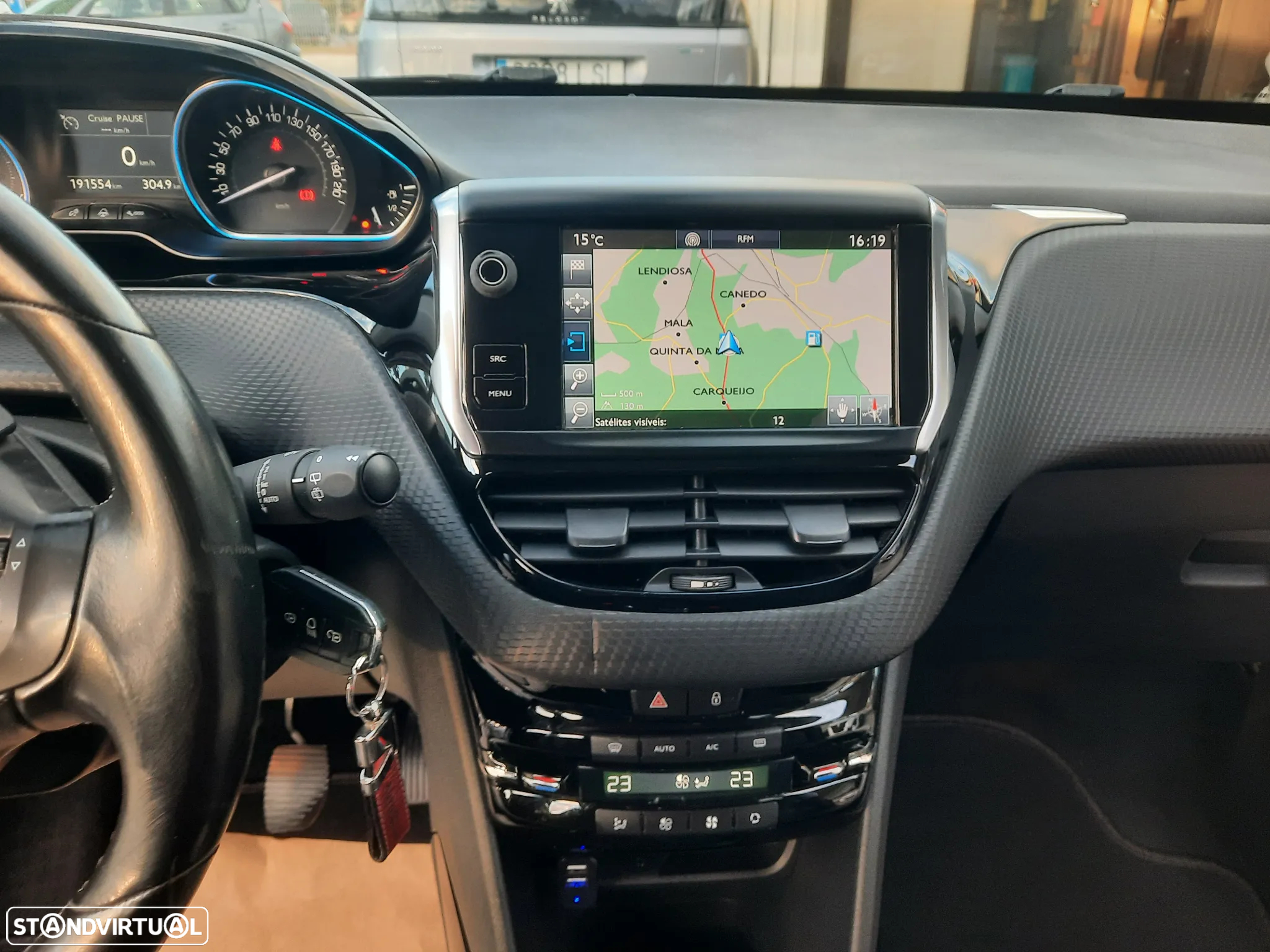 Peugeot 2008 1.6 BlueHDi Allure - 24