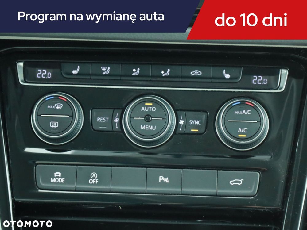 Volkswagen Touran - 18