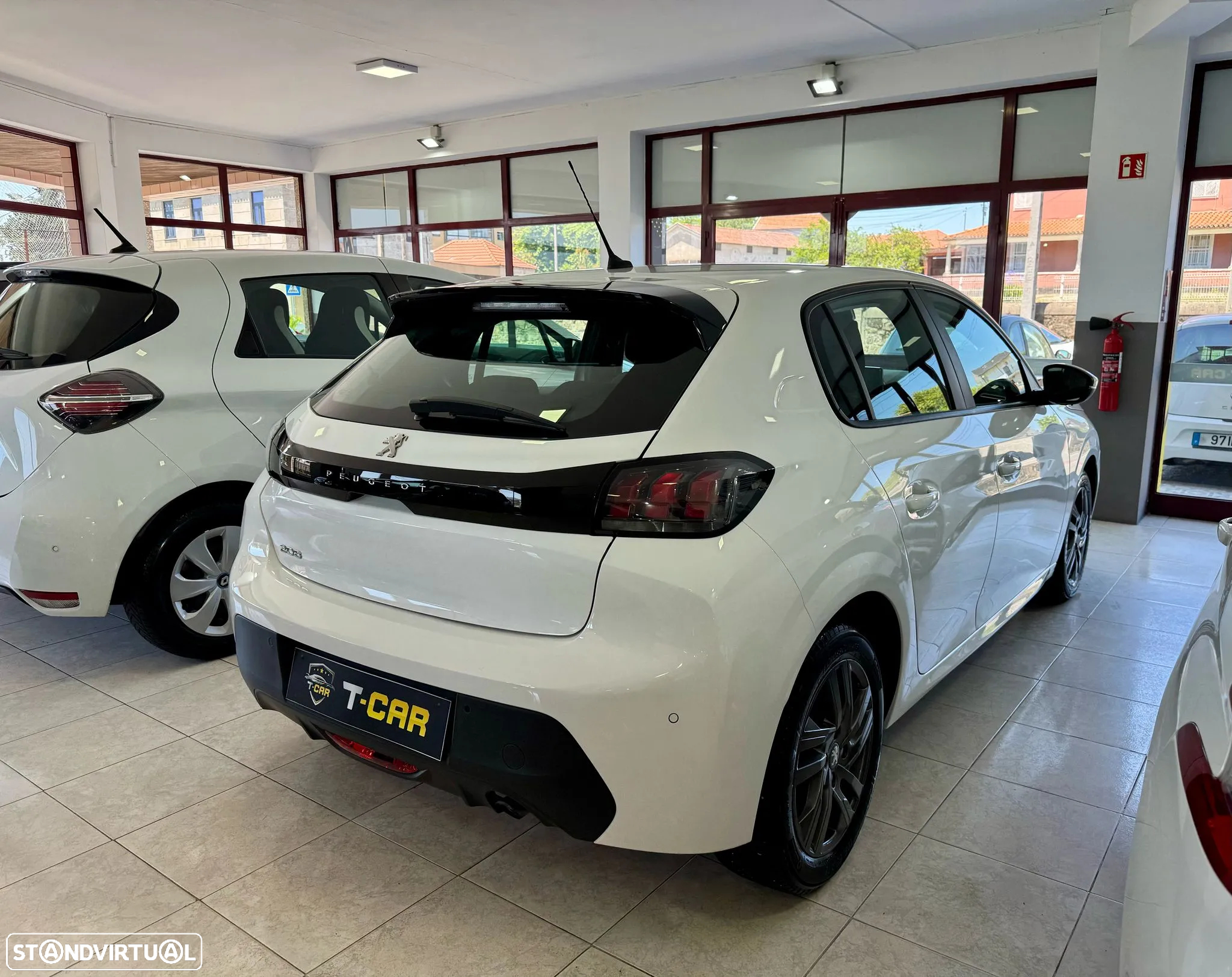 Peugeot 208 1.2 PureTech Active Pack - 16