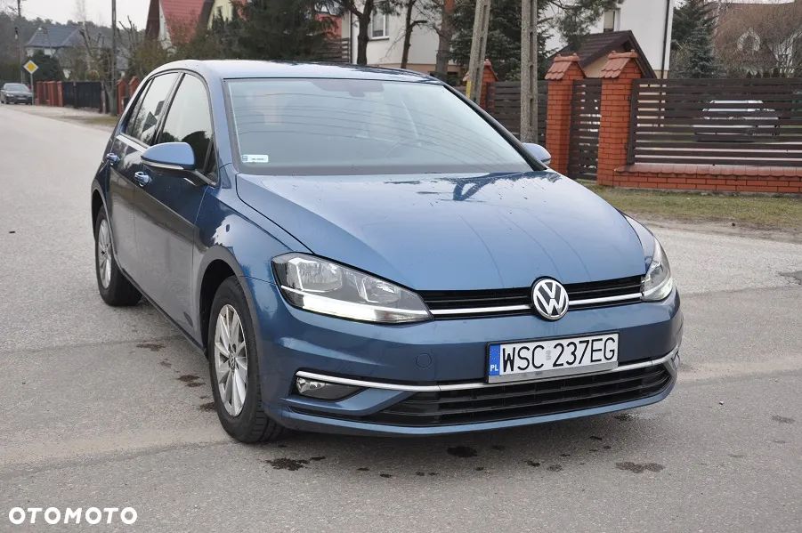 Volkswagen Golf - 1