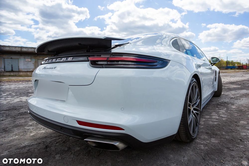 Porsche Panamera 4 Executive - 37