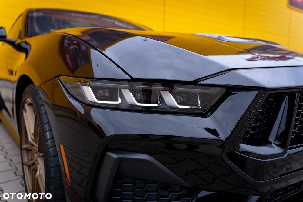 Ford Mustang 5.0 V8 GT - 12