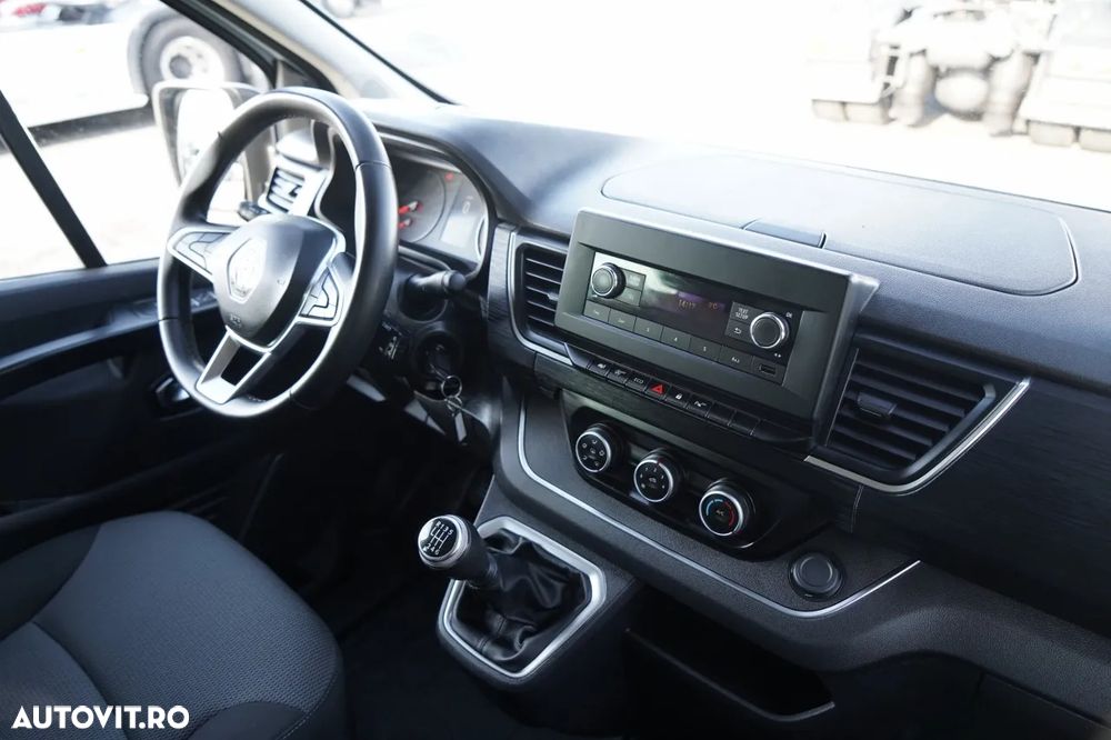 Renault TRAFIC III / AUTOBUS / 9 LOCURI / 90.000 KM / PRIMUL PROPRIETAR / SHOWROOM POLONESE / 2022 / - 25