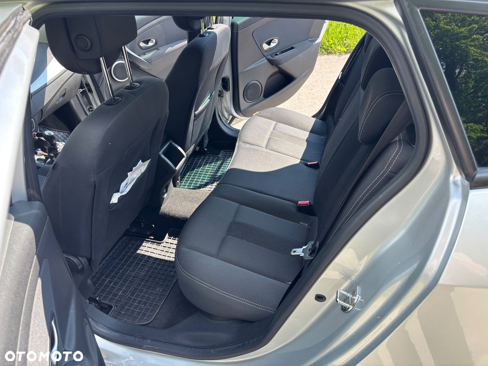 Renault Megane 1.6 16V Authentique Euro5 - 12