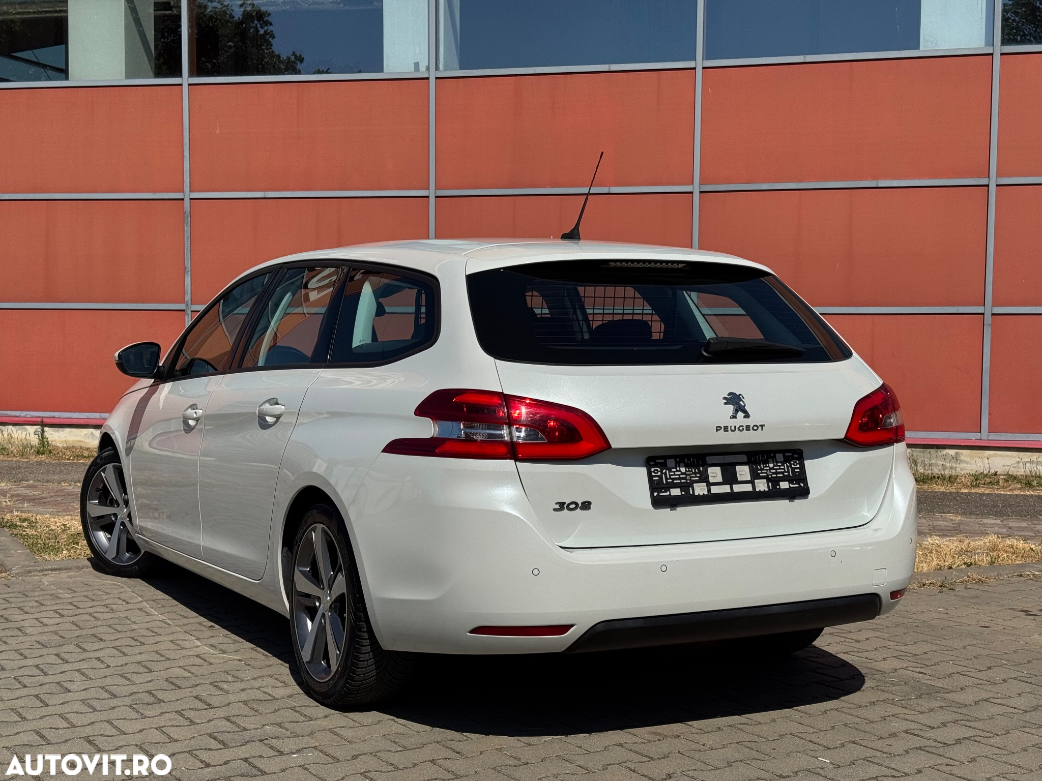 Peugeot 308 SW BlueHDi 130 Allure Pack - 18