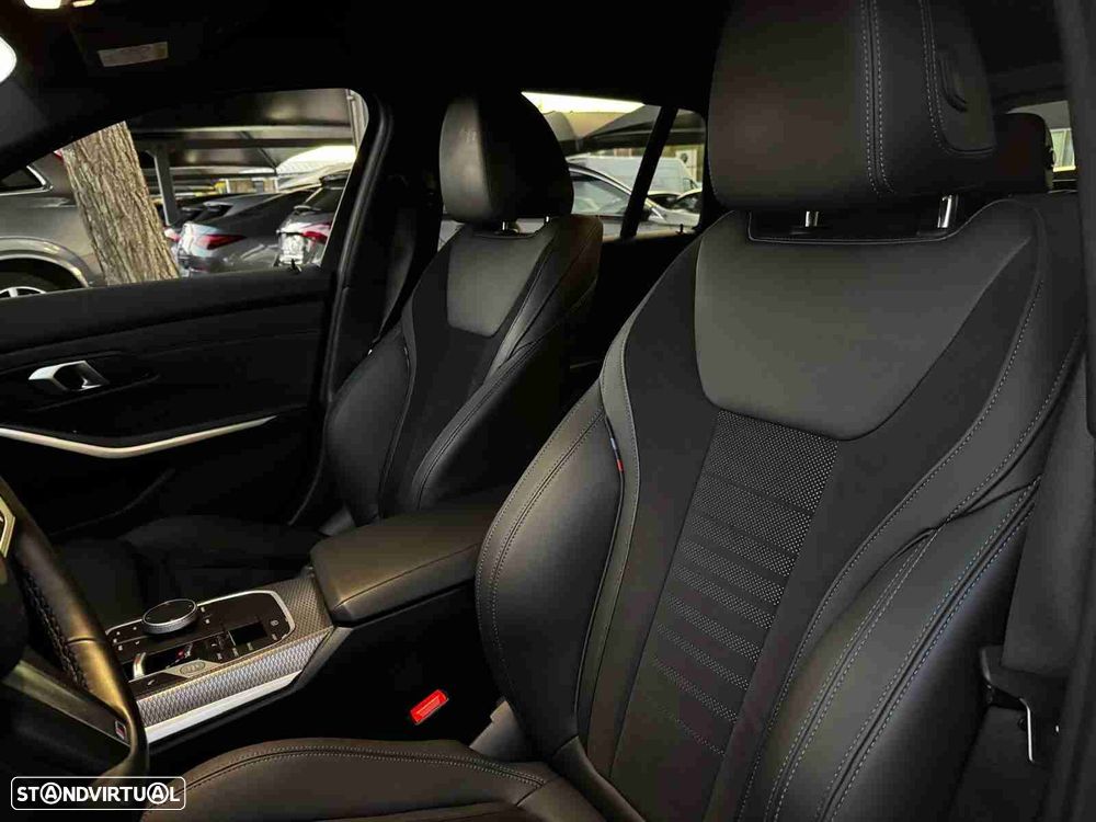BMW 320 d Touring Pack Desportivo M Auto - 10
