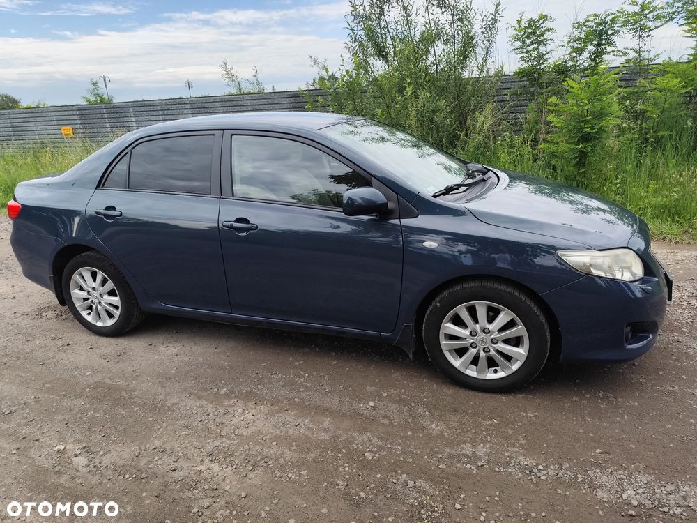 Toyota Corolla 1.6 VVT-i Premium Start - 1