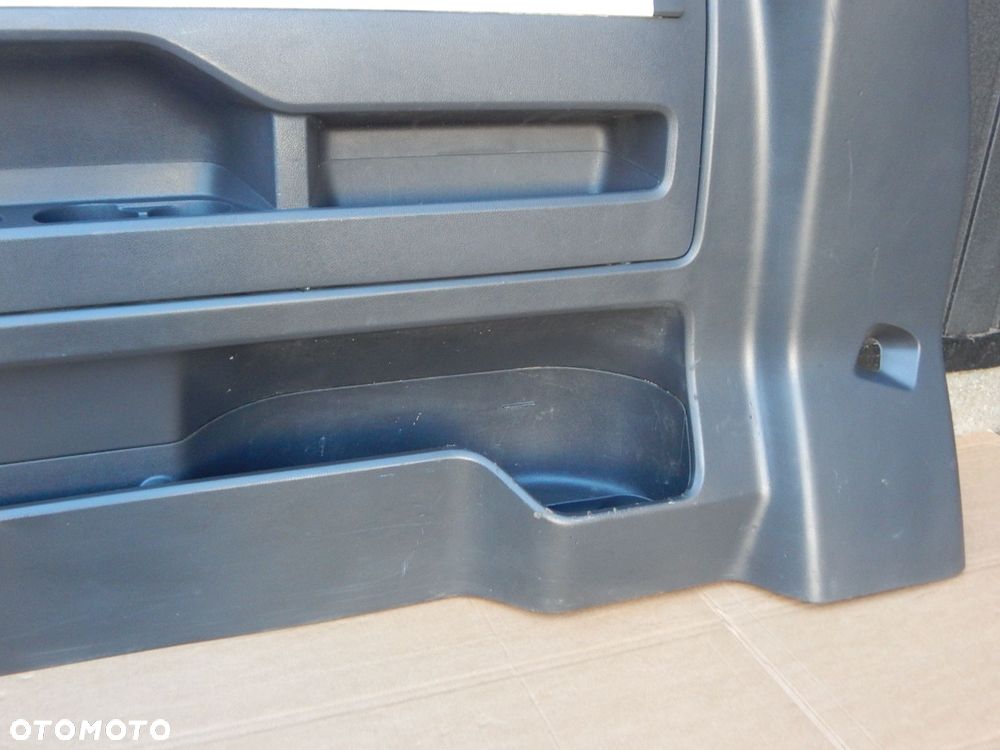 vw t5 multivan boczek tapicerka bok lewa 1- drzwi 7h5863137b - 7