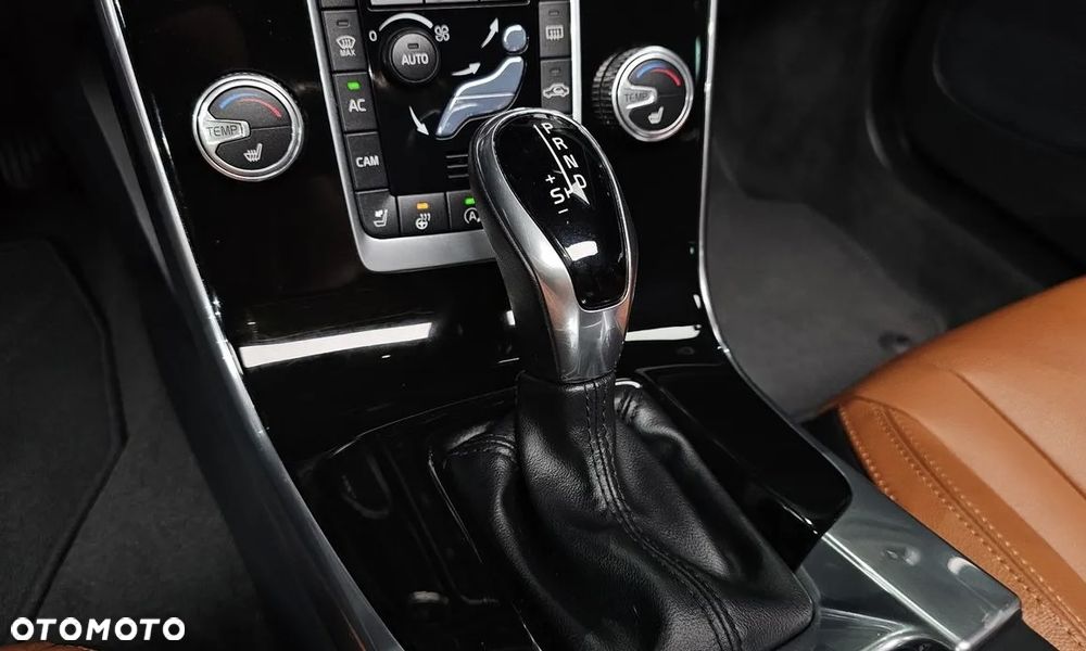 Volvo S60 T5 Drive-E Summum - 17