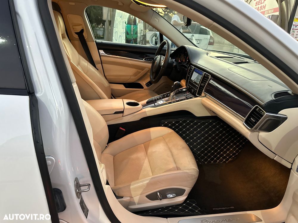 Porsche Panamera - 21