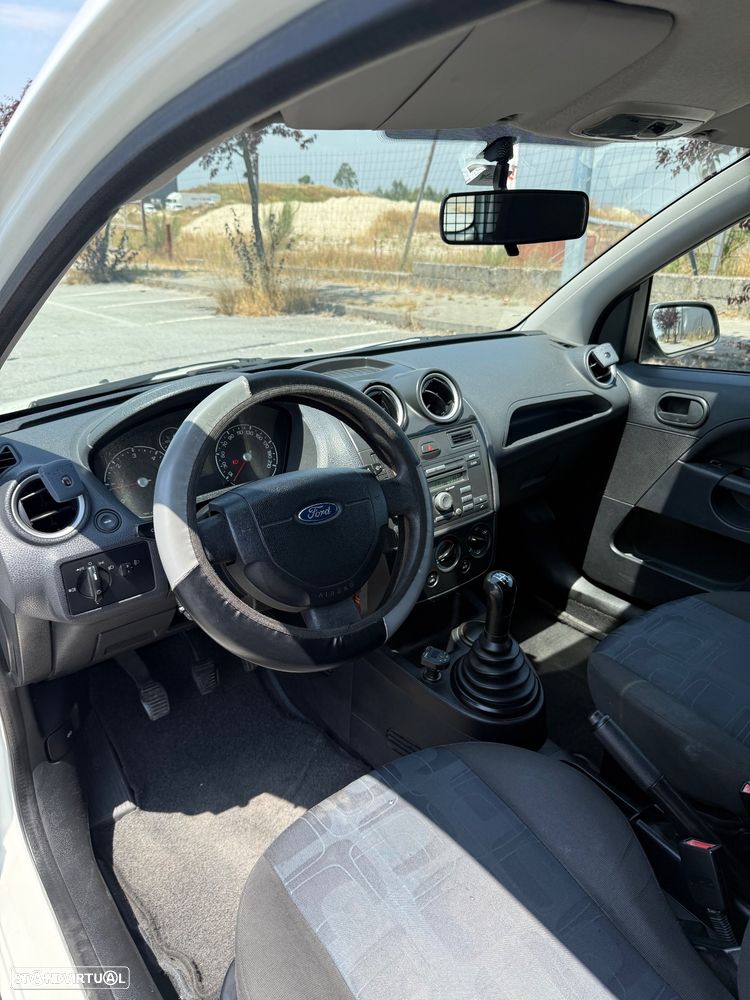 Ford Fiesta 1.4 TDCI Connection - 13