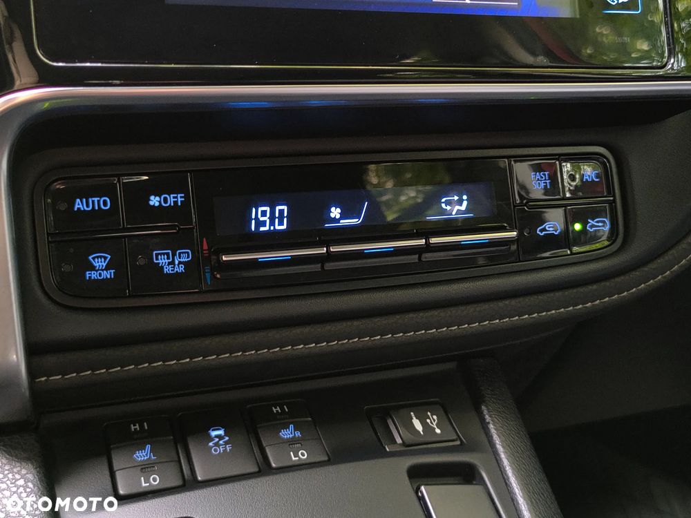 Toyota Auris 1.8 VVT-i Hybrid Automatik Touring Sports Design Edition - 21