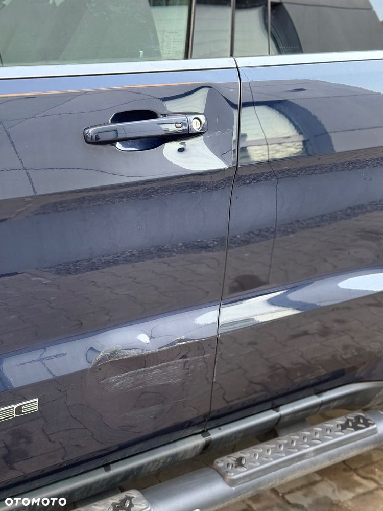 Jeep Grand Cherokee - 12