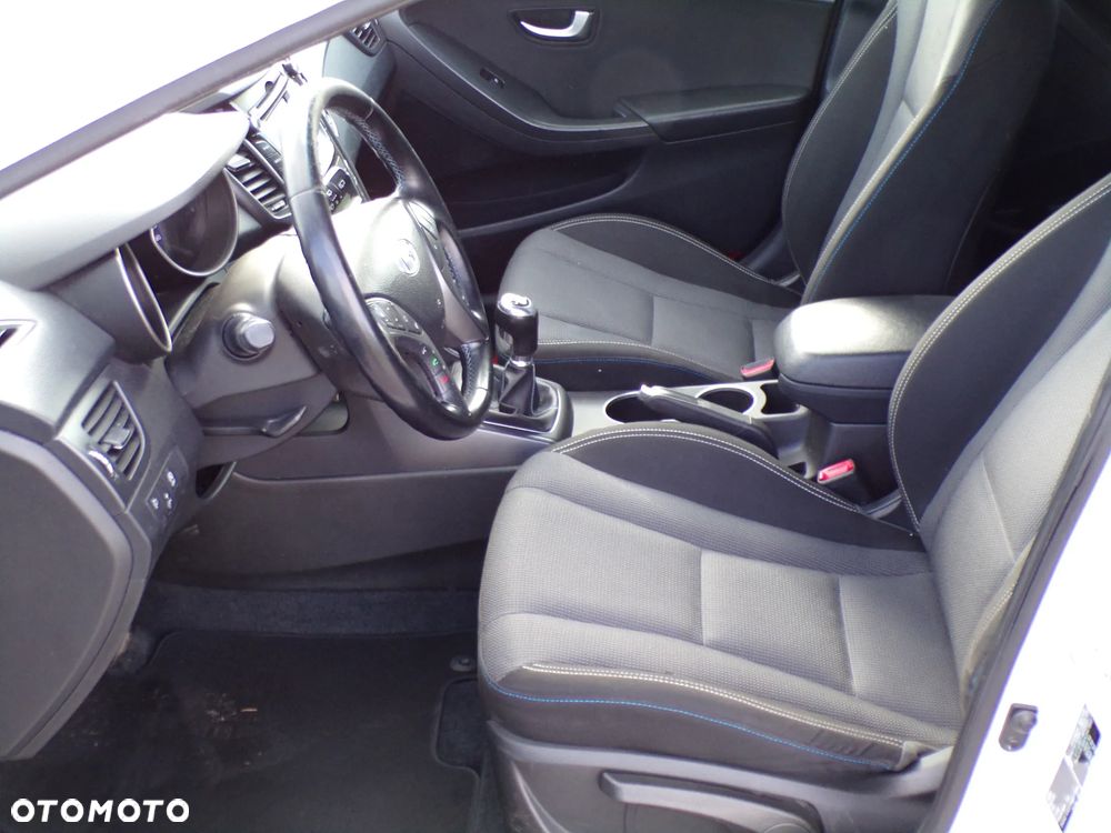 Hyundai i30 1.4 GO - 14