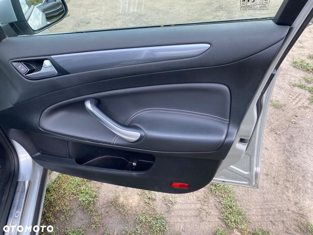Ford Mondeo 1.6 Eco Boost Trend - 19
